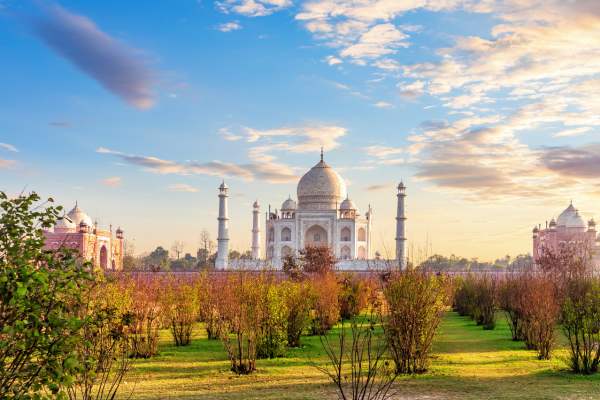 Taj Mahal Sunrise Tour from Delhi